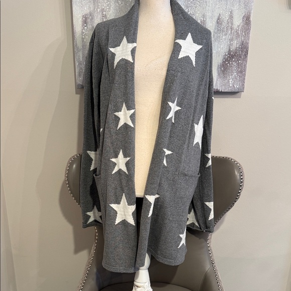 Boutique Gray Cardigan/Duster with White Stars Size small